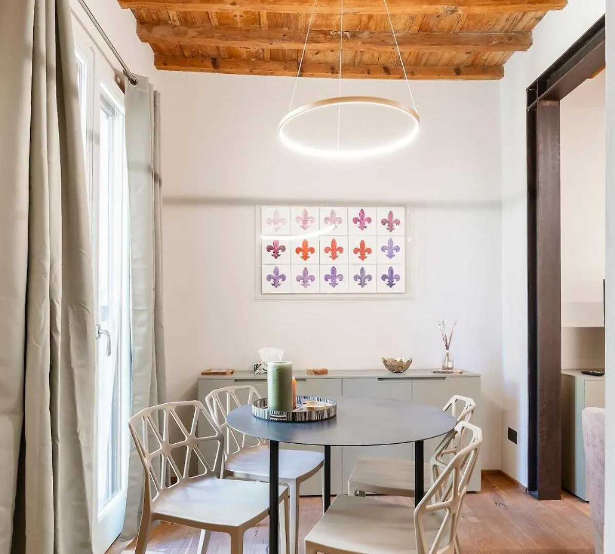 Oltrarno Deluxe, Florence