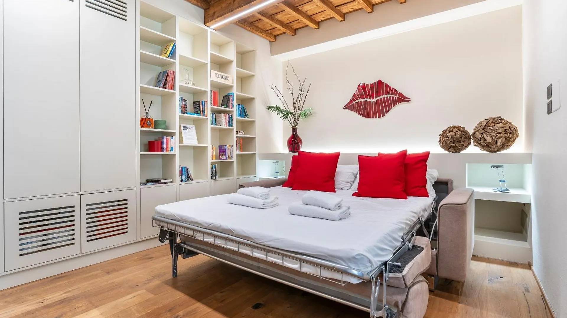 Oltrarno Deluxe, Florence