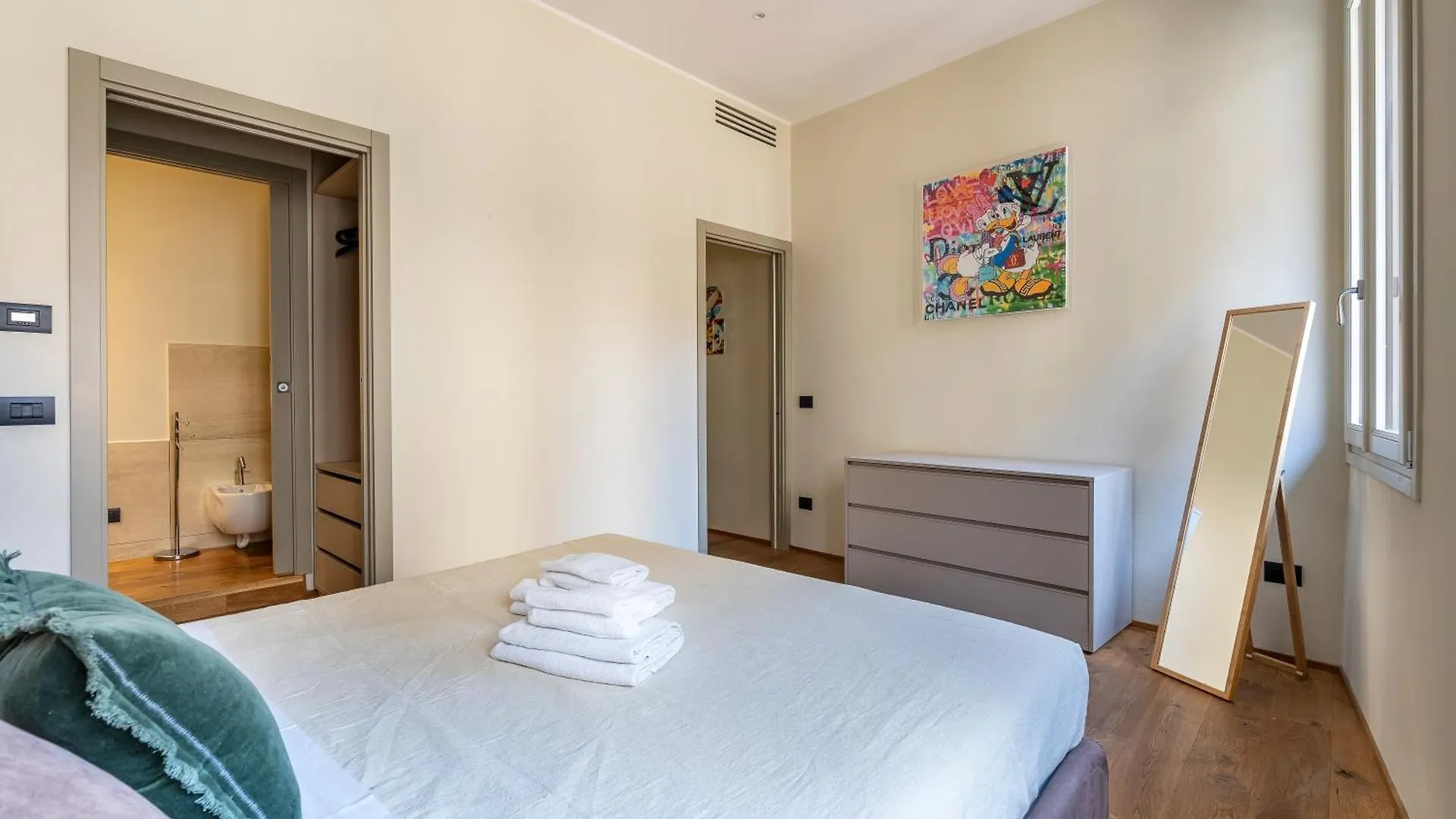 Oltrarno Deluxe, Florence 0*,