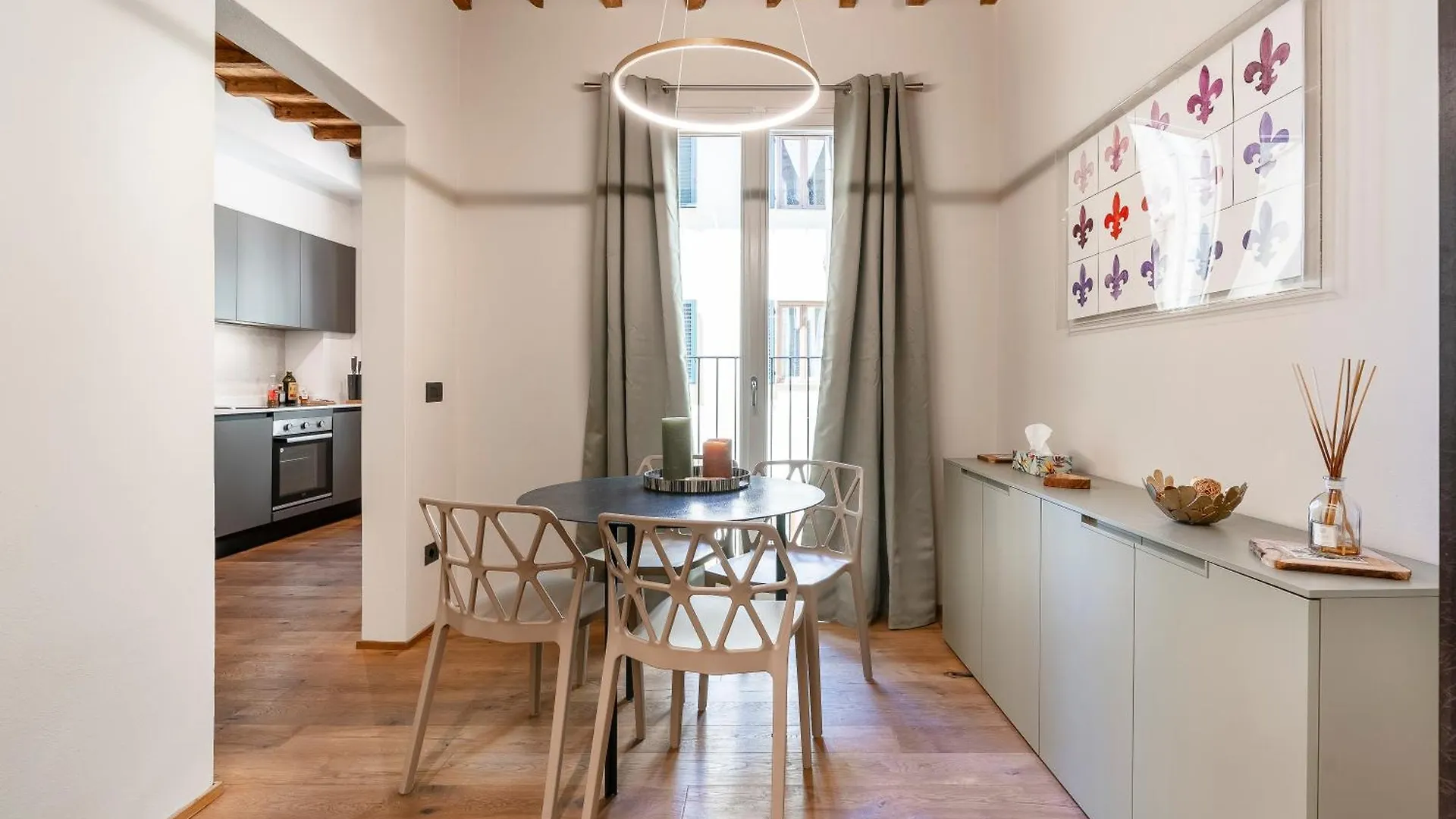 Oltrarno Deluxe, Florence Apartment