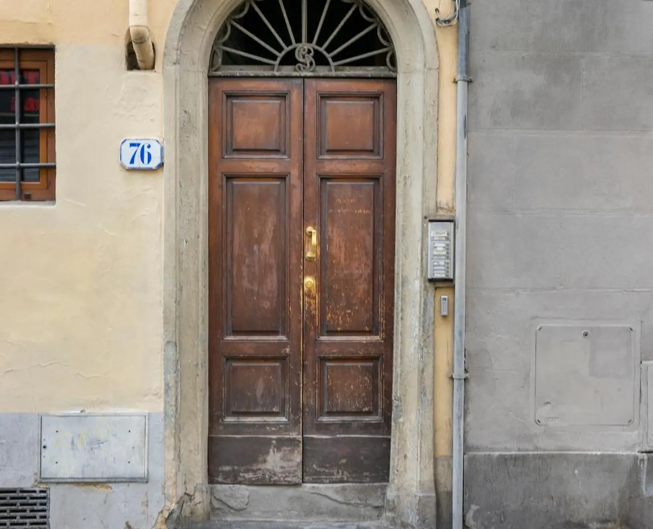 Oltrarno Deluxe, Florence Apartment