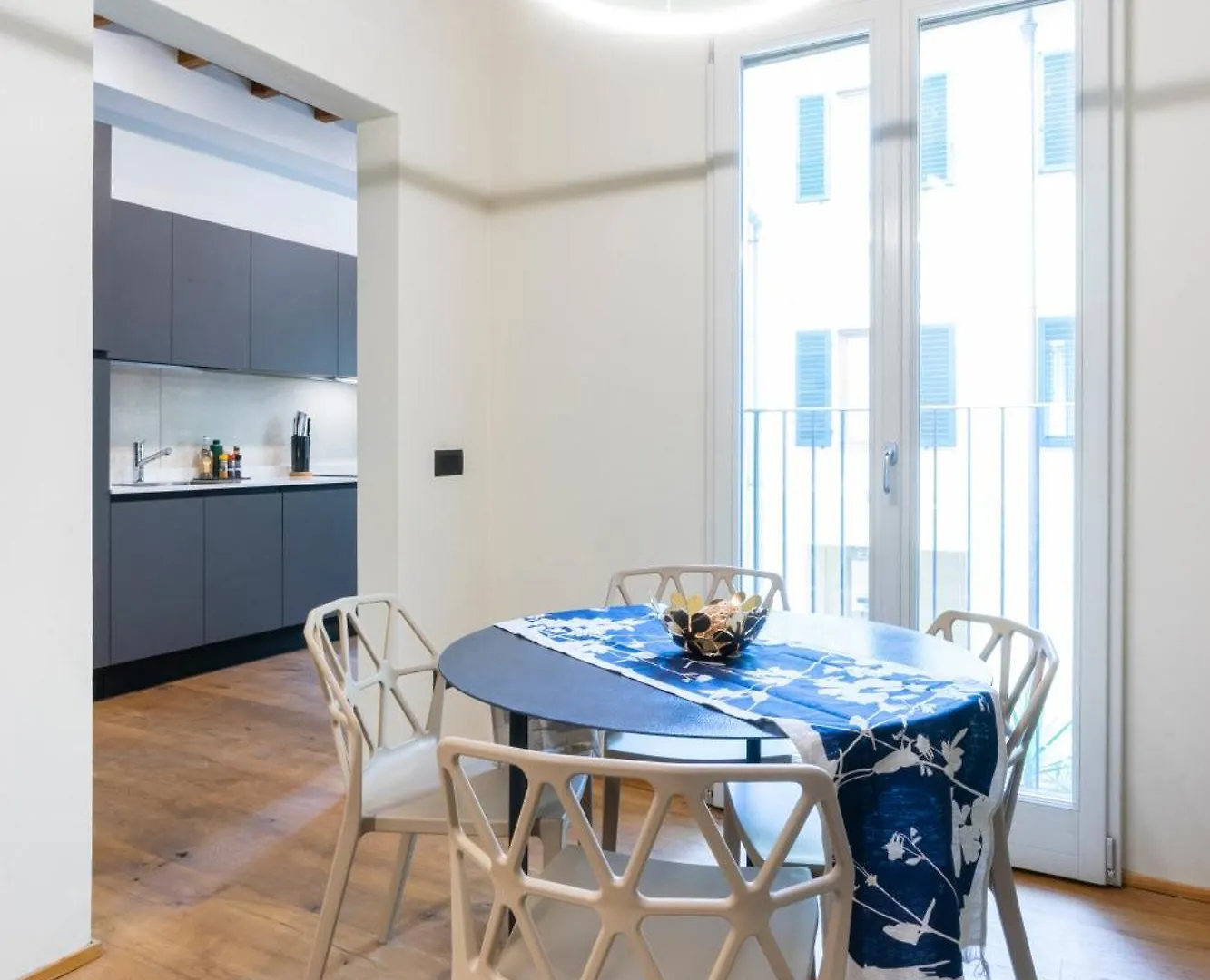 Oltrarno Deluxe, Florence