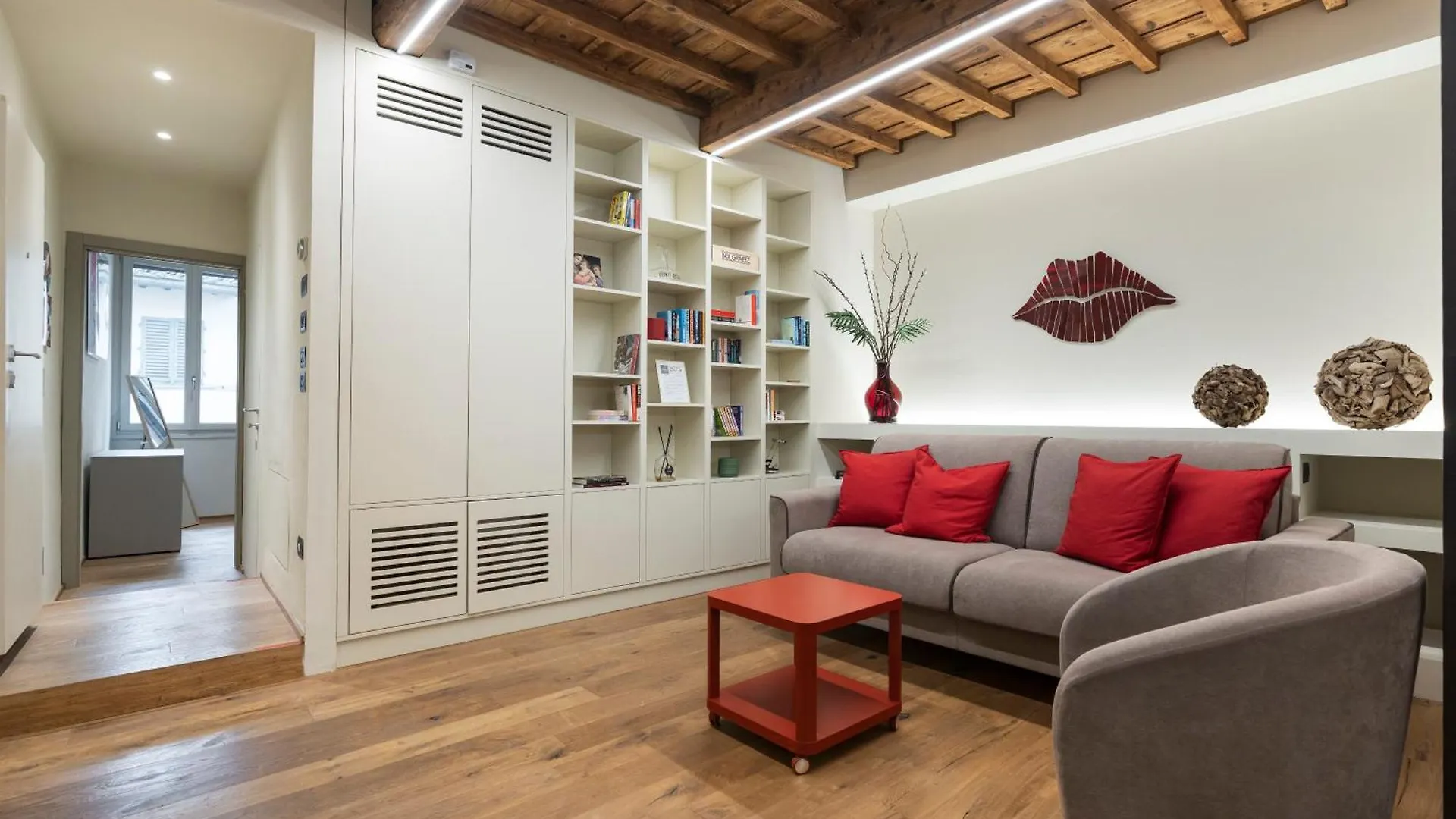 Oltrarno Deluxe, Florence Apartment